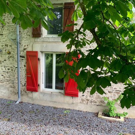 Le Marronnier Entre Les Buis Bed & Breakfast Bussière-Portevine Exterior foto