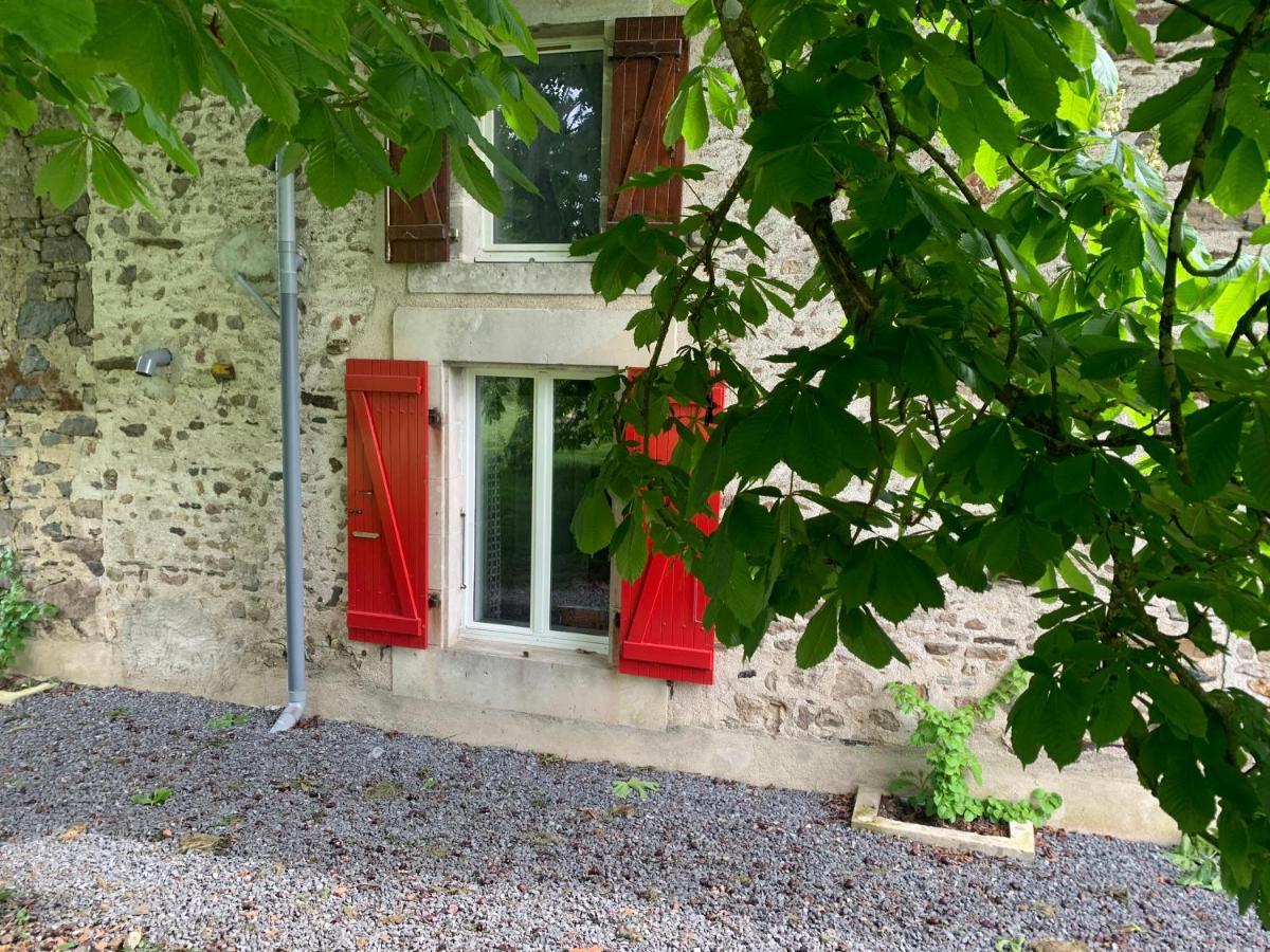 Le Marronnier Entre Les Buis Bed & Breakfast Bussière-Portevine Exterior foto